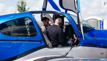 Exhibiting aircraft
